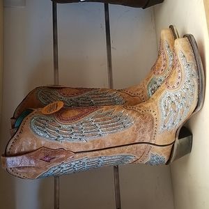 New Womens Corral A4235